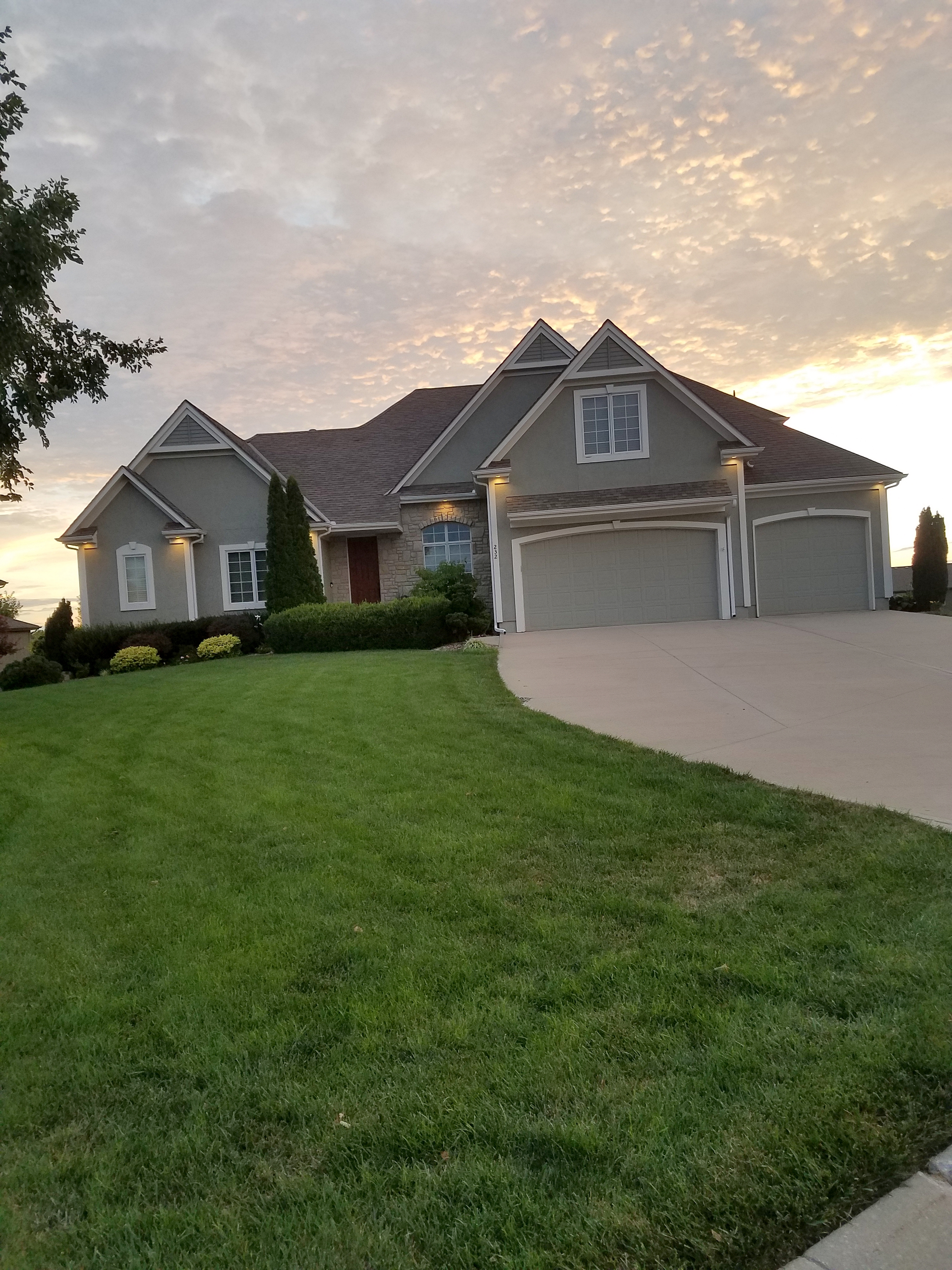 Image of rent to own home in Lees Summit, MO