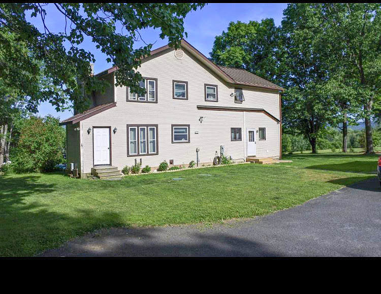 Pet Friendly Houses for Rent in Hydeville, VT