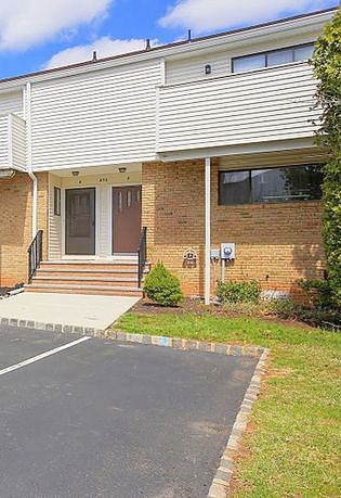 Houses for Rent in Hillsborough, NJ - RentDigs.com